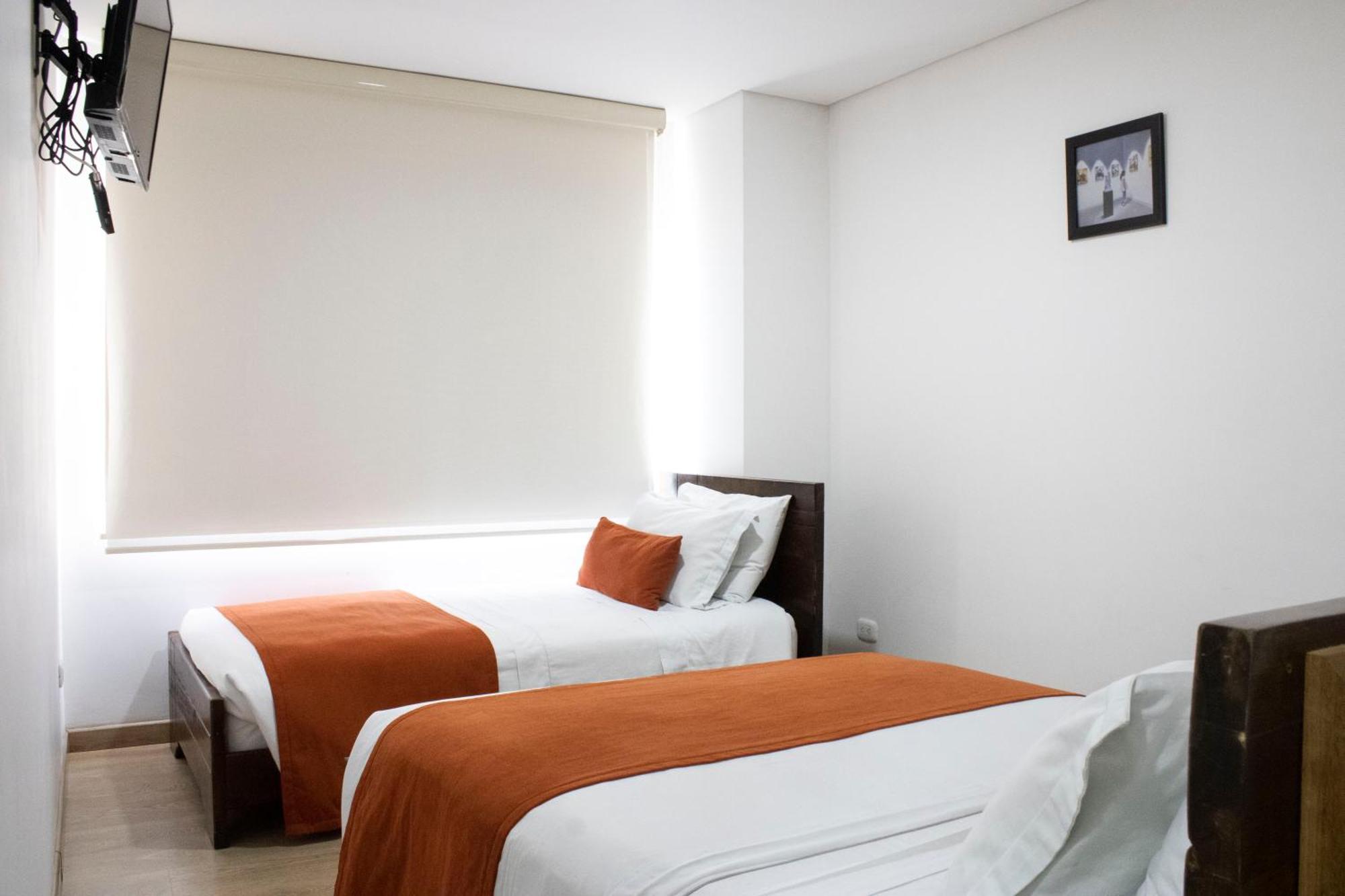 בוגוטה Hotel Portal De Los Andes מראה חיצוני תמונה