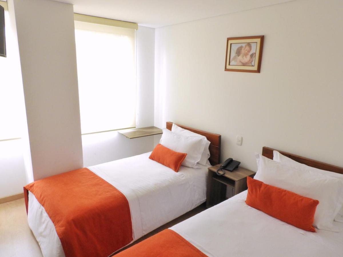 בוגוטה Hotel Portal De Los Andes מראה חיצוני תמונה